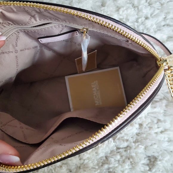 Purse - Picture 2 of 4